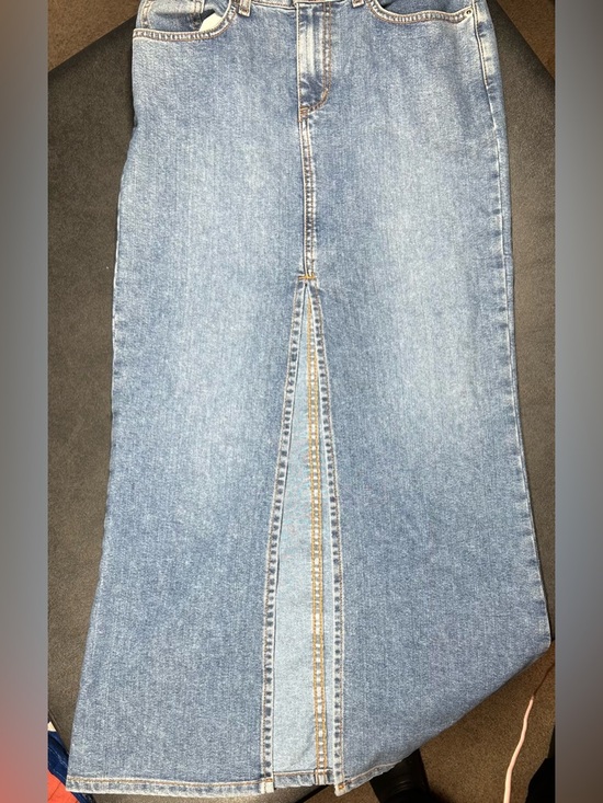 XOXO Dresses & Skirts - XOXO Jeans Y2K 2000’s Size 5/6 Split Front Cutout Denim Maxi Skirt